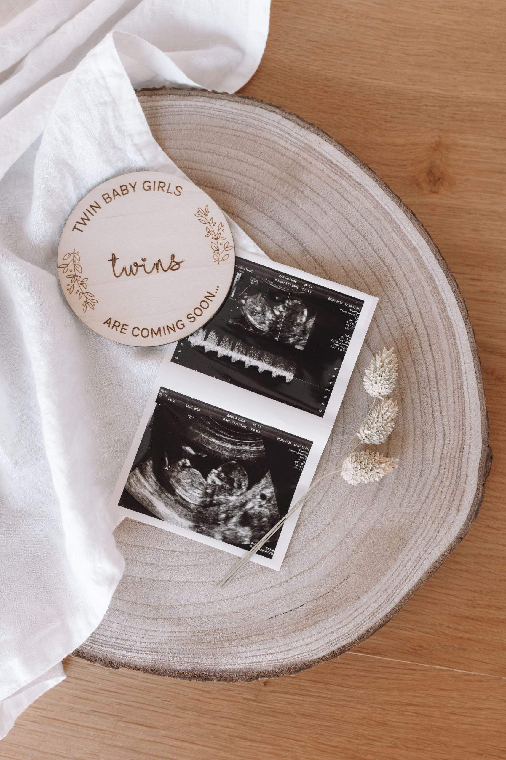 placa de madera nacimiento gemelar bebe twins bcn letters