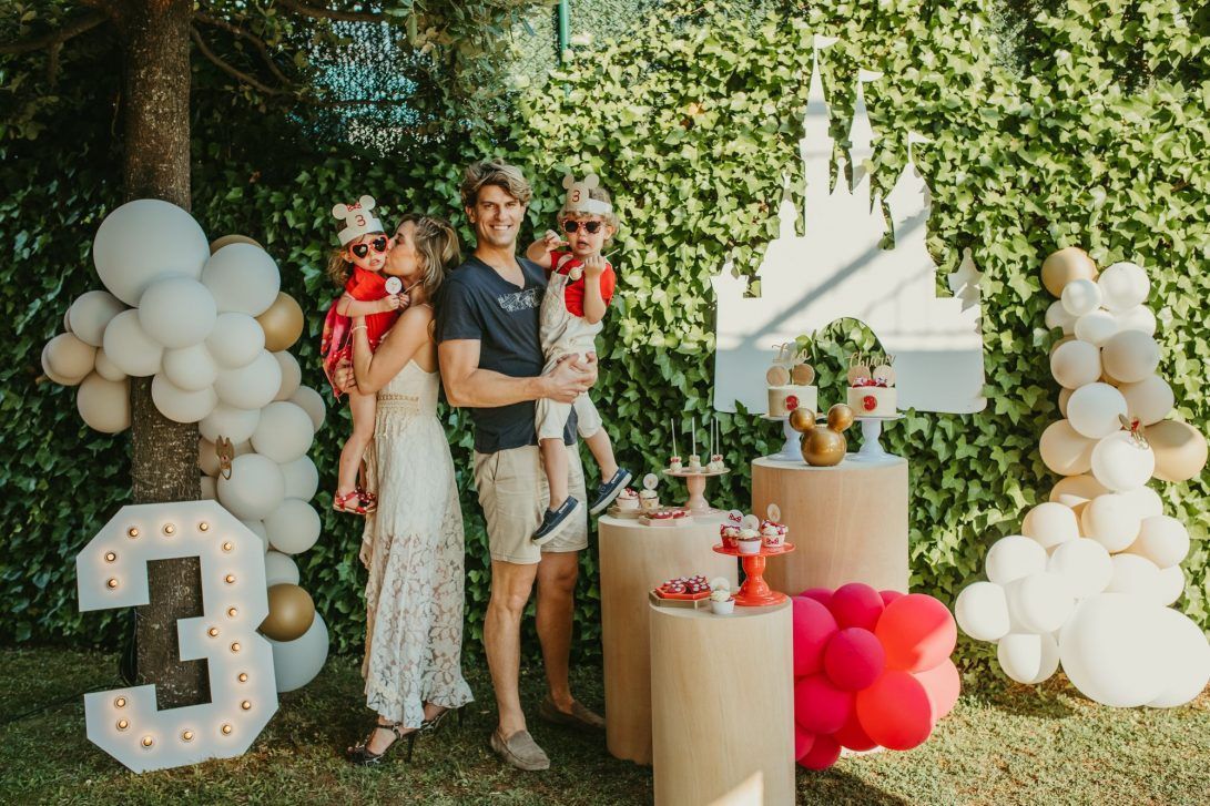 Fiesta Tematica Disney Números gigantes madera personalizados Barcelona Twins Iluminación Decorativa