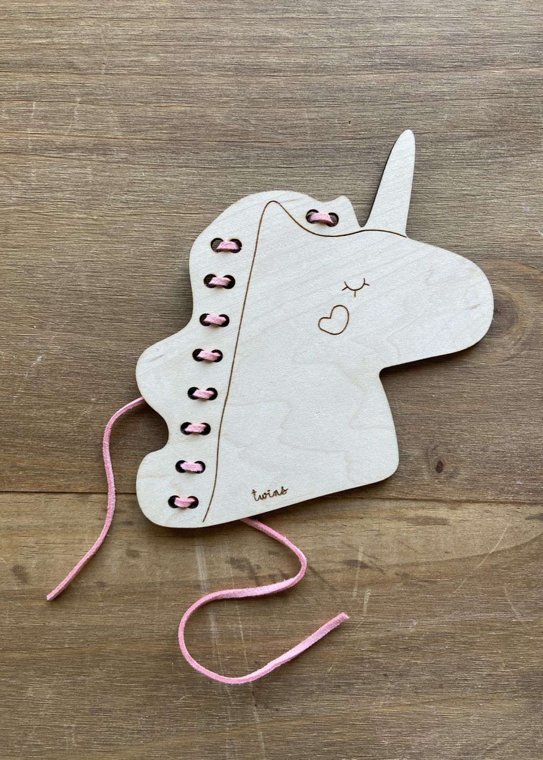 Unicornio - psicomotricidad fina- atar cordones- twins