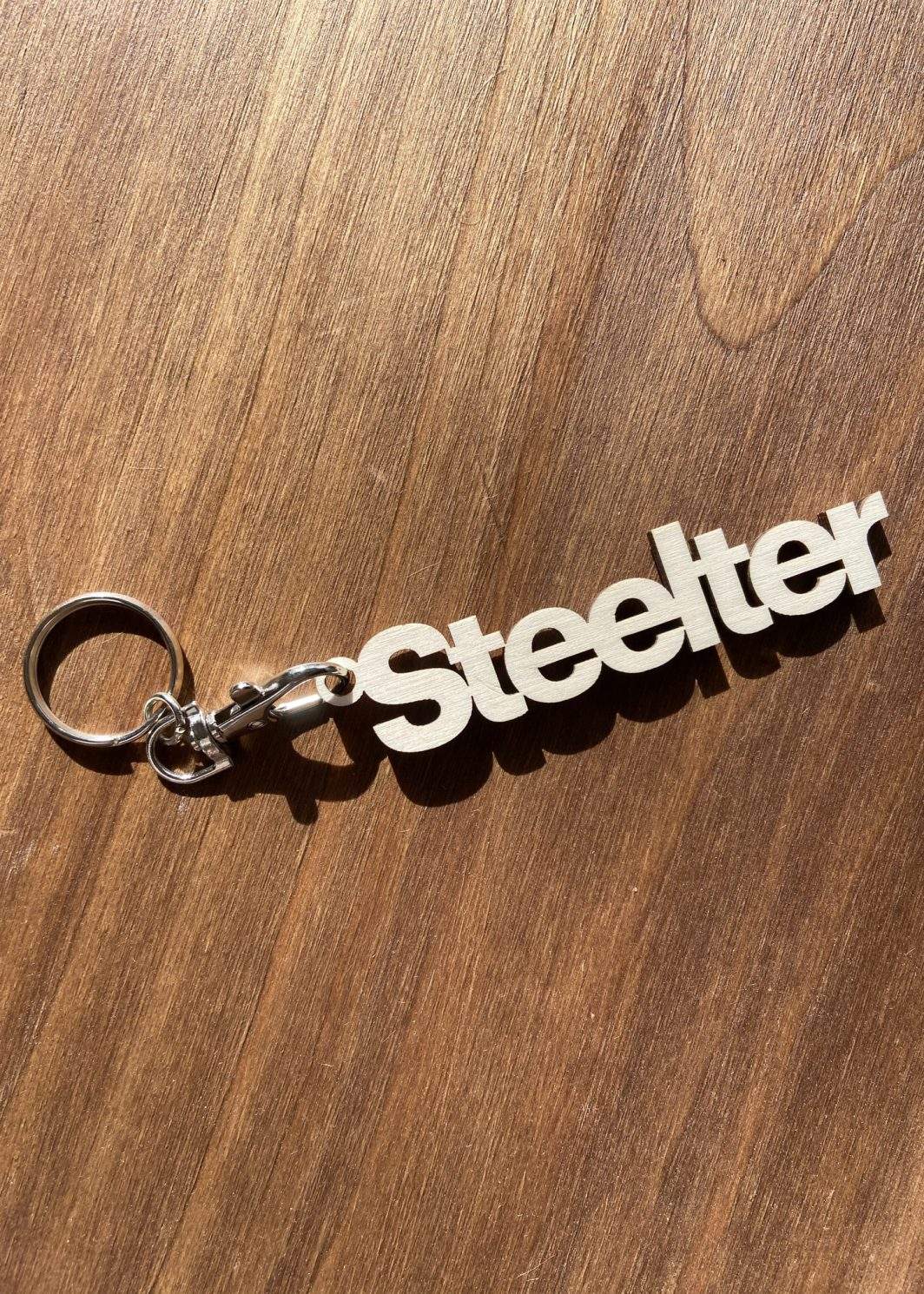 llavero madera personalizado con nombre Barcelona