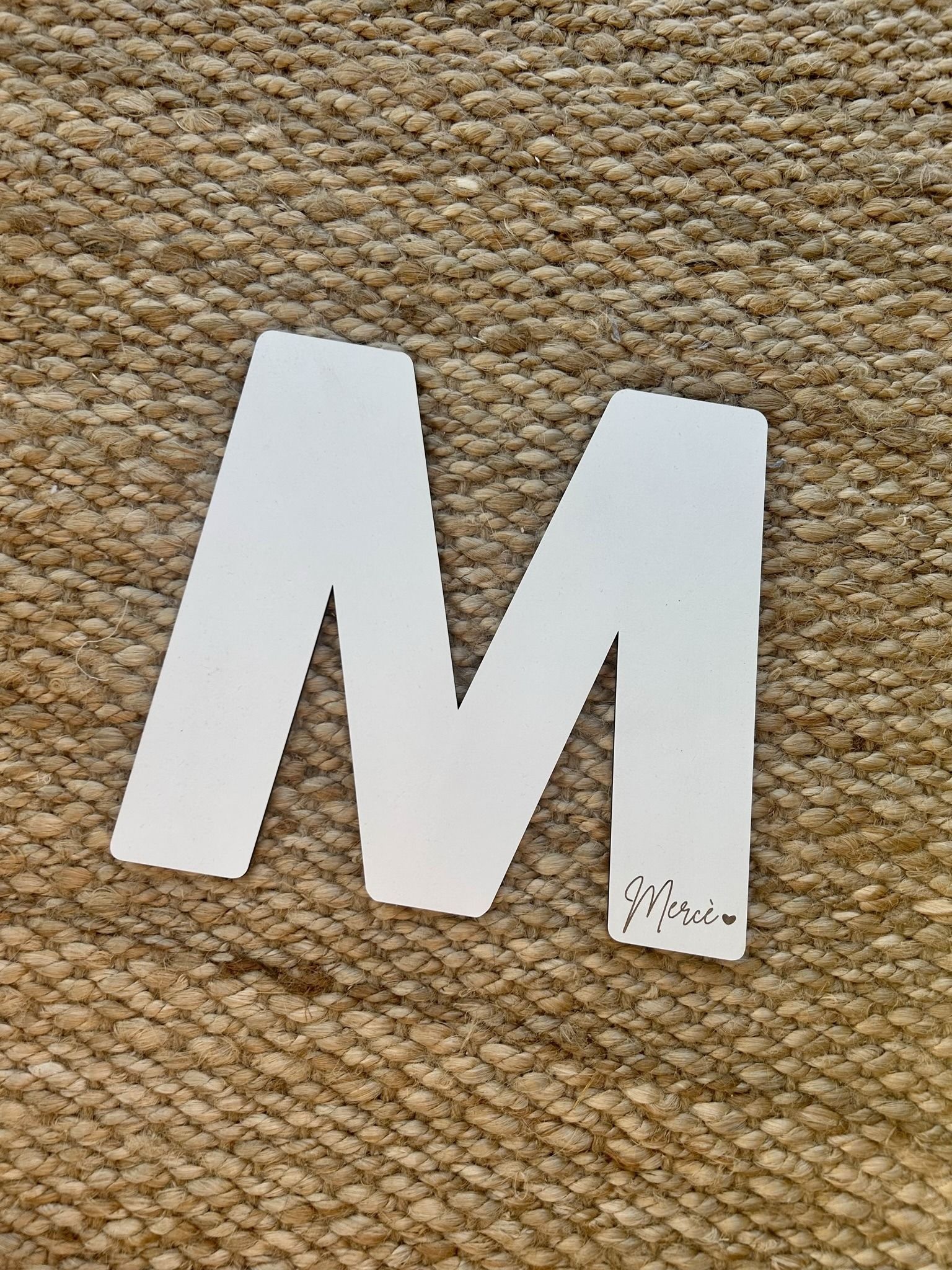 Inicial de Madera con Nombre Grabado - Imagen 2