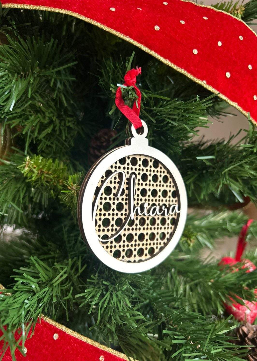 bolas personalizadas madera árbol navidad ratana